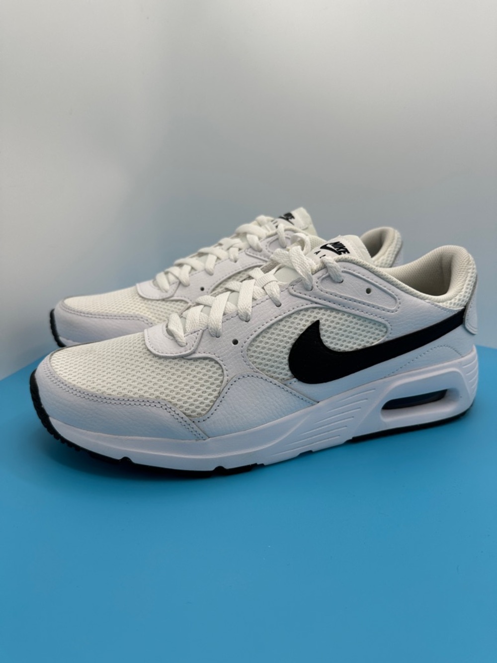 Nike AIR MAX SC  Men’s size 9.5 (worn once, super clean )